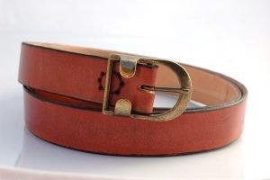 Ceinture en cuir marron "Oreille"